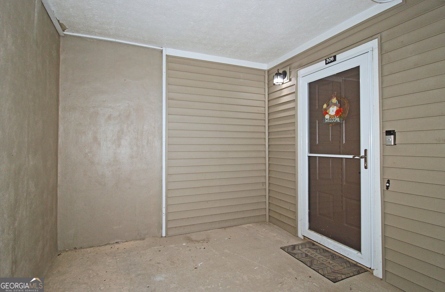 306 Barrington Hills DR