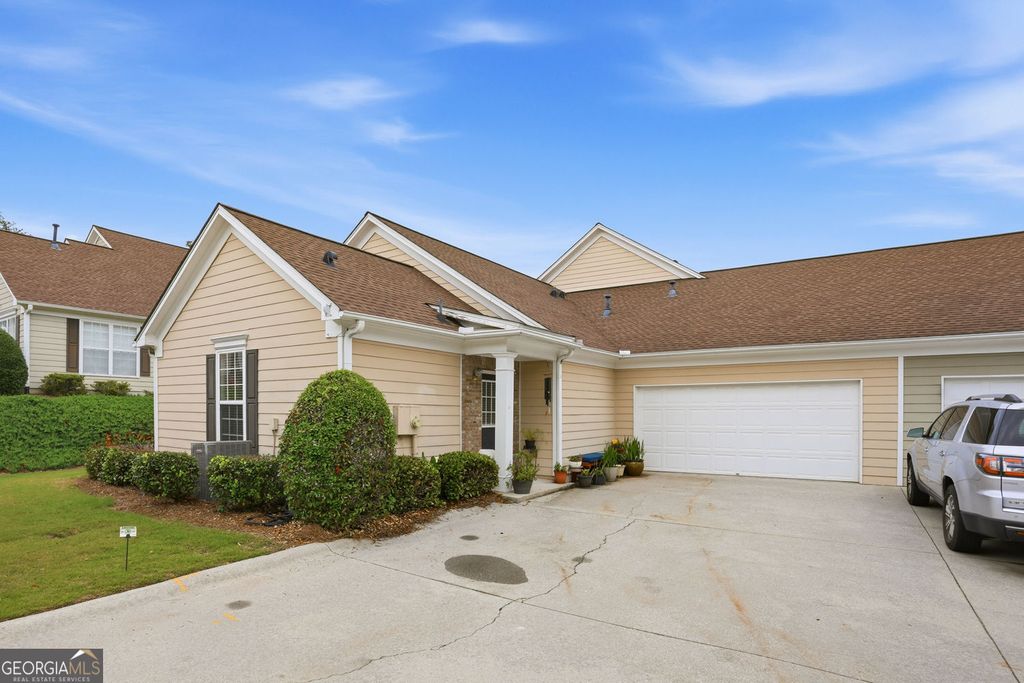 Photo of 304 Gable Brook Drive, Grayson, GA 30017 (MLS # 10772626)