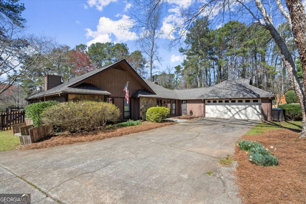 3093 Brookshire WAY