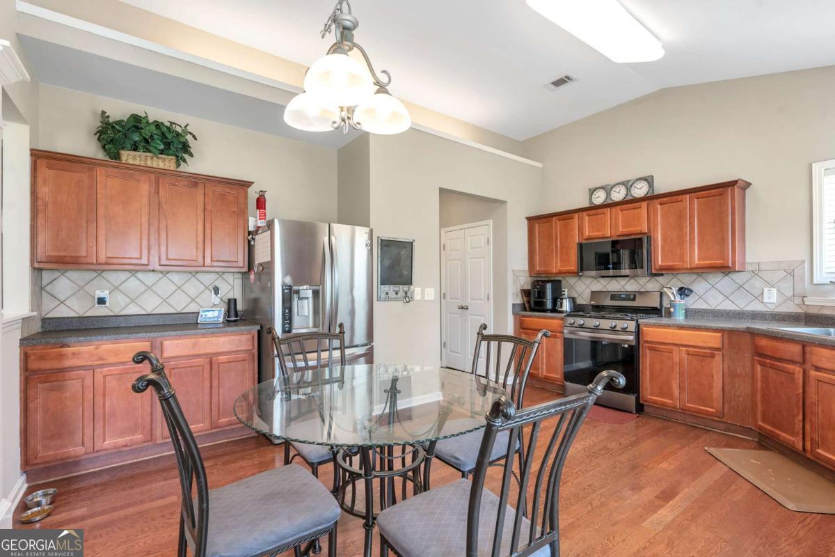 918 HARVEST BROOK DR