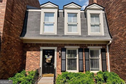Photo of 13 Stratford Hall Place NE #13, Atlanta, GA 30342 (MLS # 10784556)