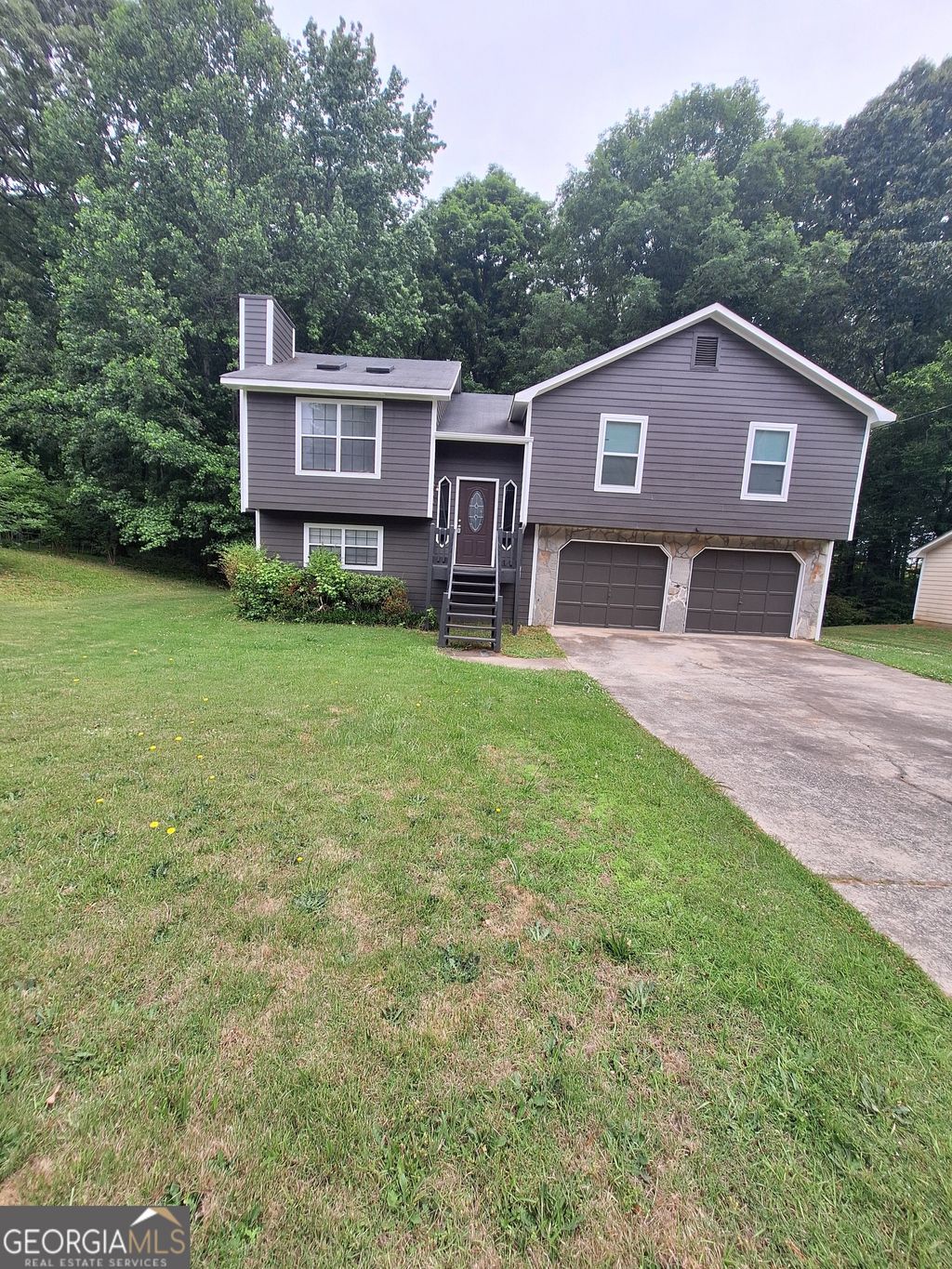 Photo of 2555 Winding Creek Drive, Lithia Springs, GA 30122 (MLS # 10756344)