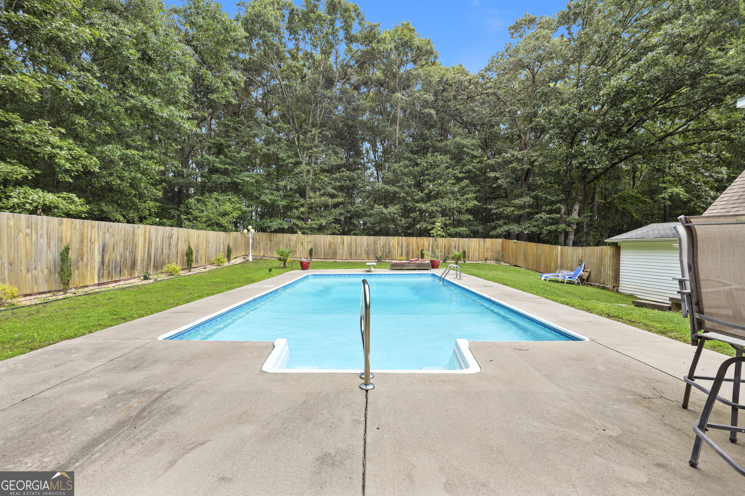 744 Cherokee Ridge RD