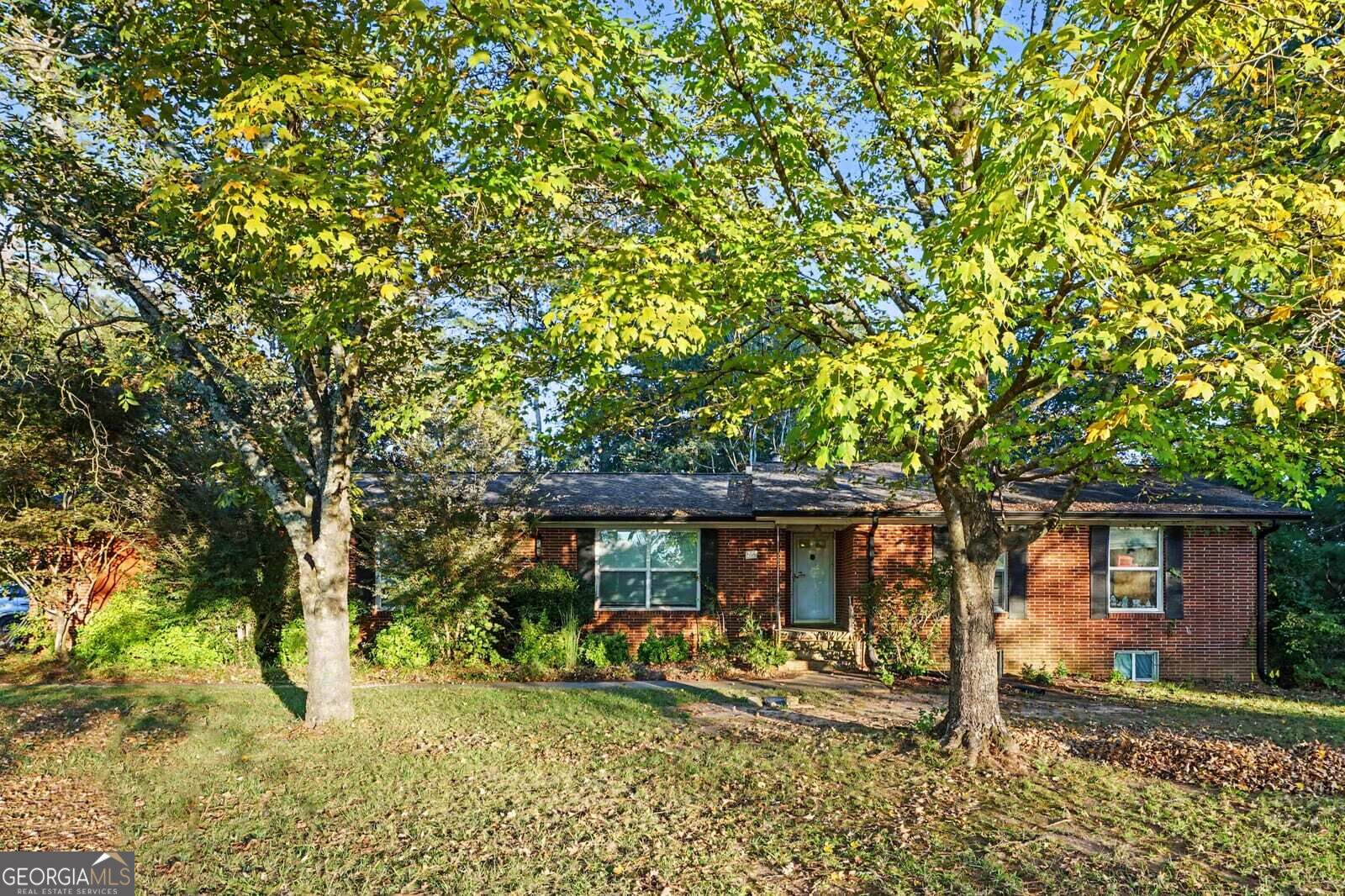 855 CHEROKEE RD