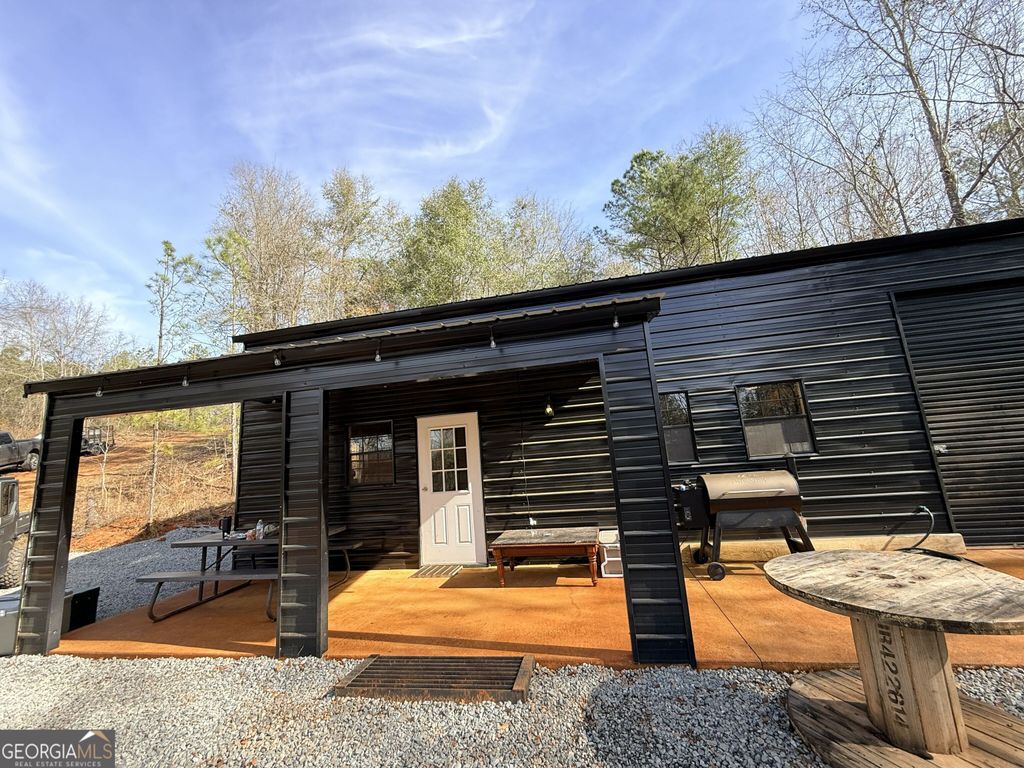 Photo of 301 Beaver Dam Road, Toomsboro, GA 31090 (MLS # 10689597)