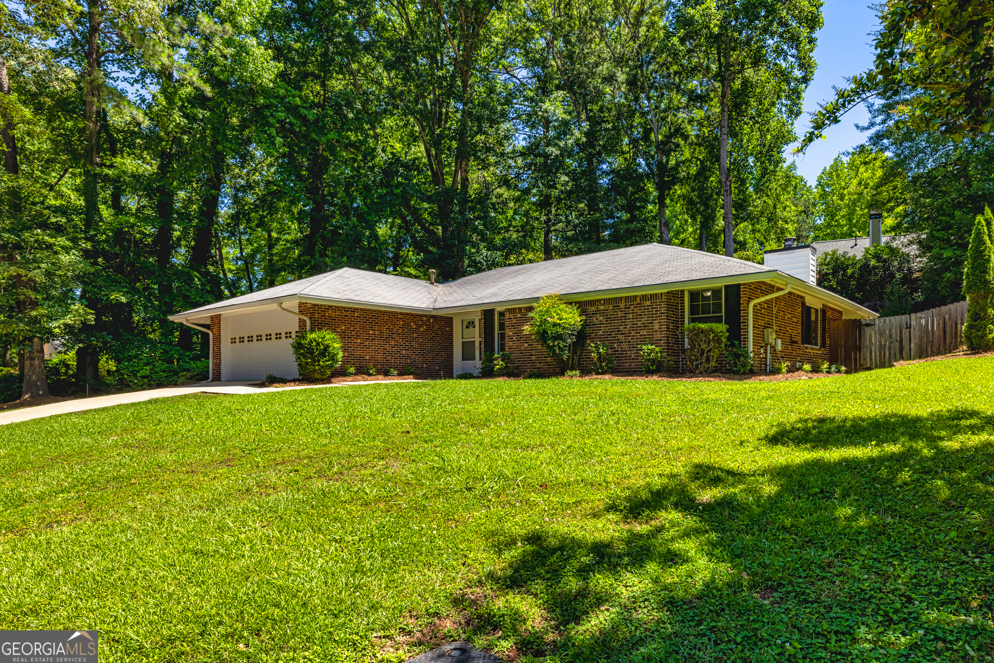 105 Lake Forest DR