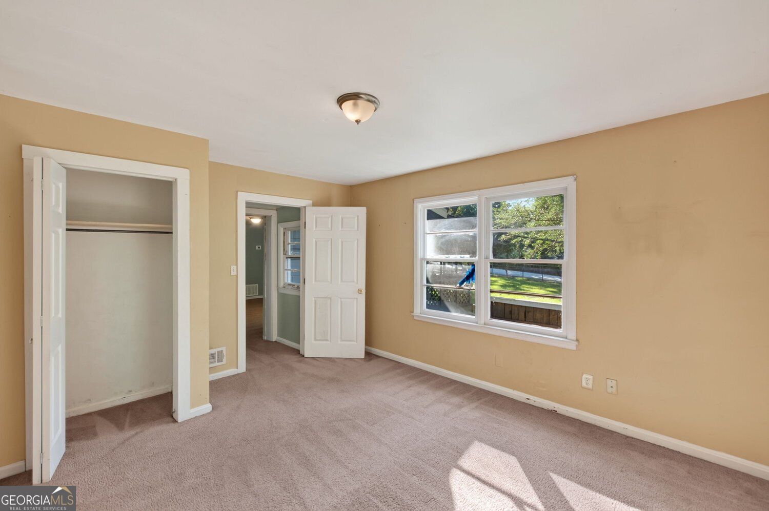 5749 Pinecrest RD