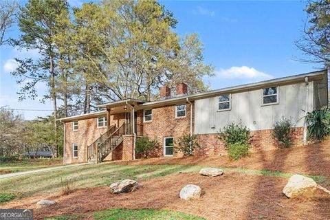 2549 Oak AVE Tucker GA 30084