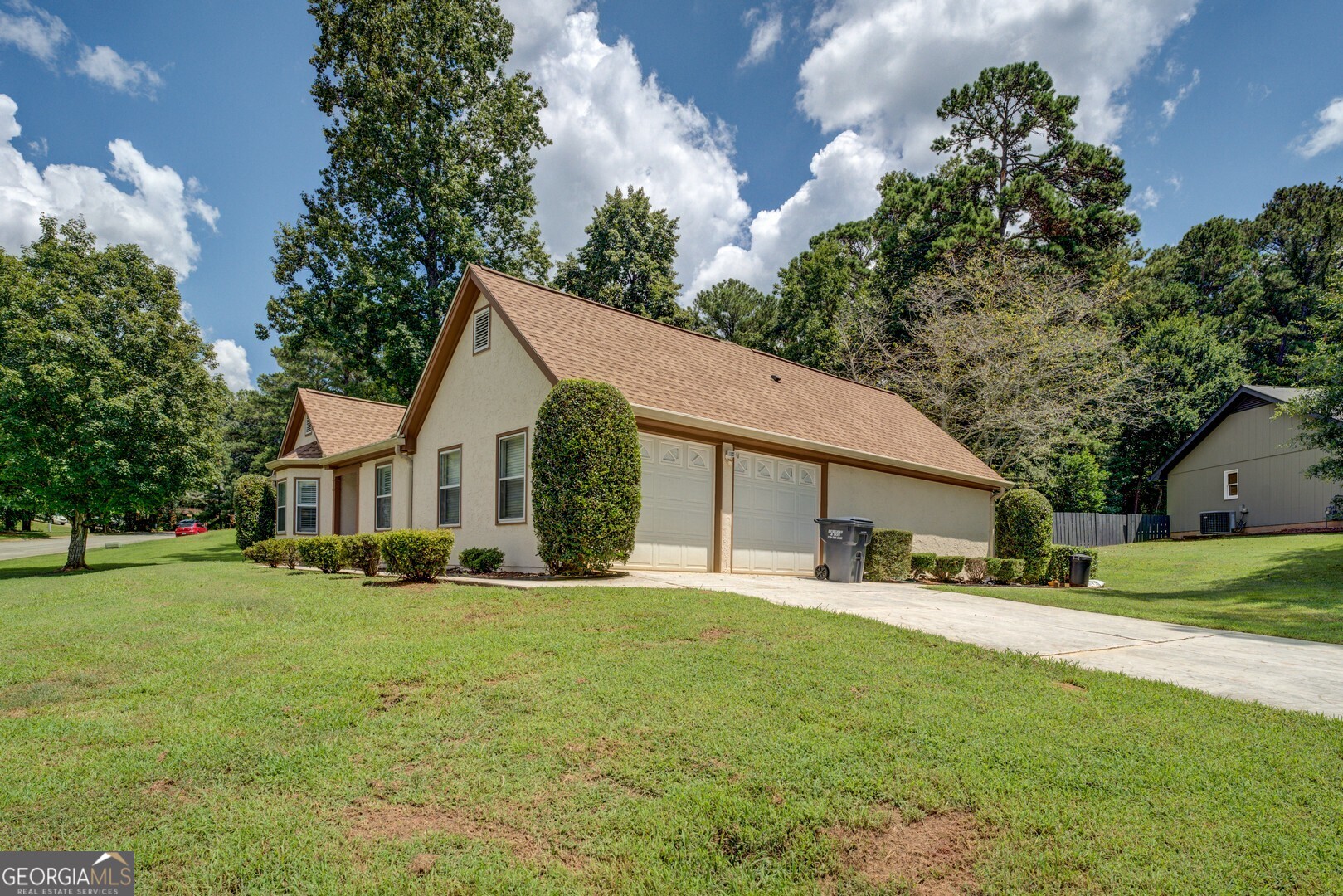4938 Lake Forest DR