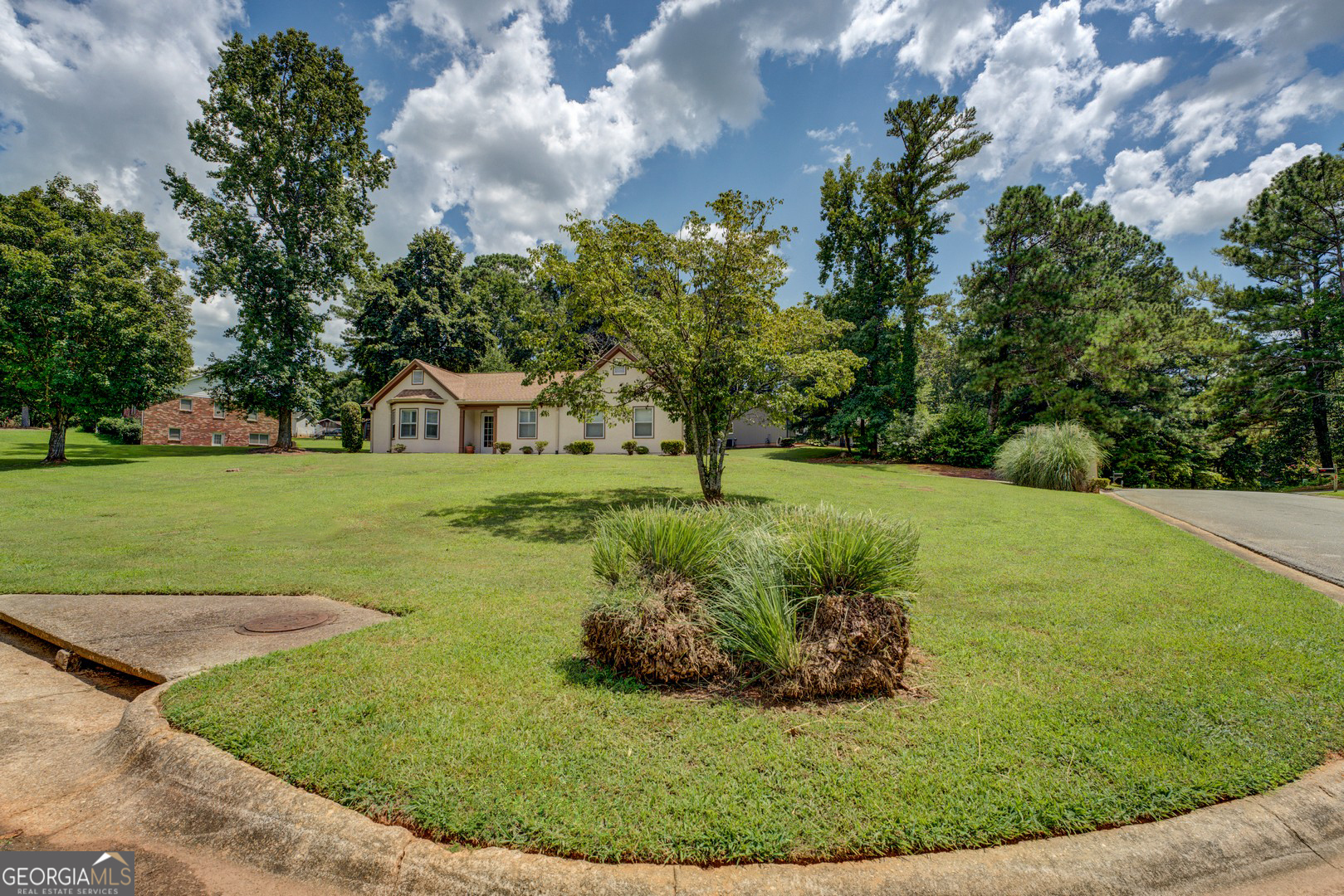 4938 Lake Forest DR