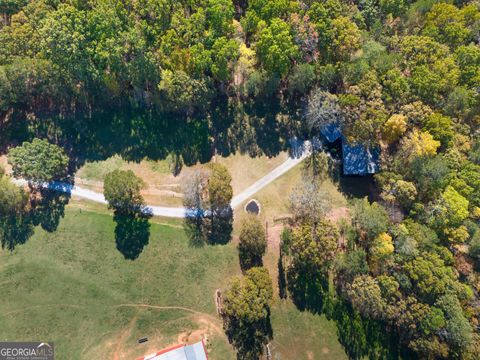 A home in Roopville