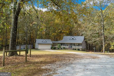 A home in Roopville