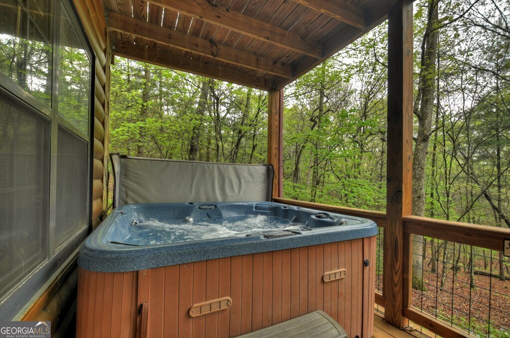294 Oakwood TRL