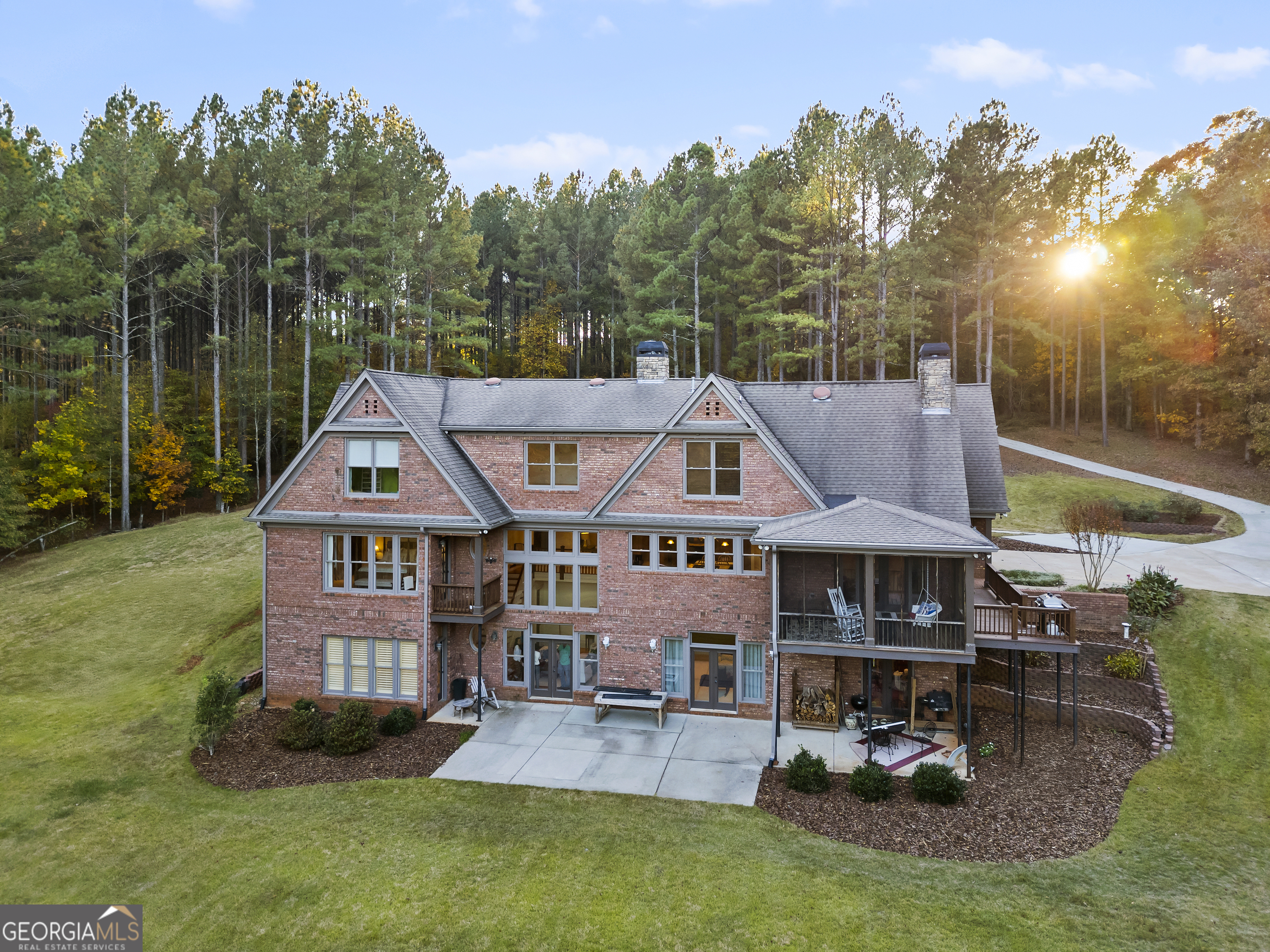 1070 Riverwalk PT