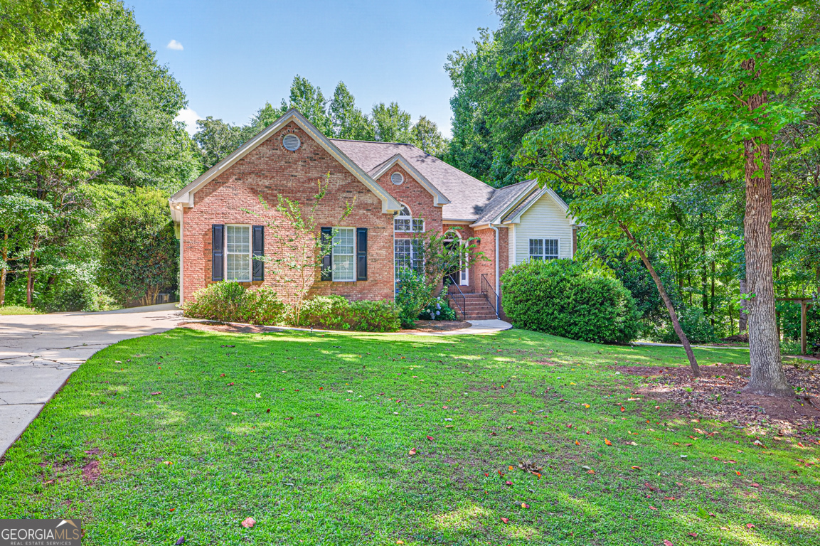 323 Oconee LN