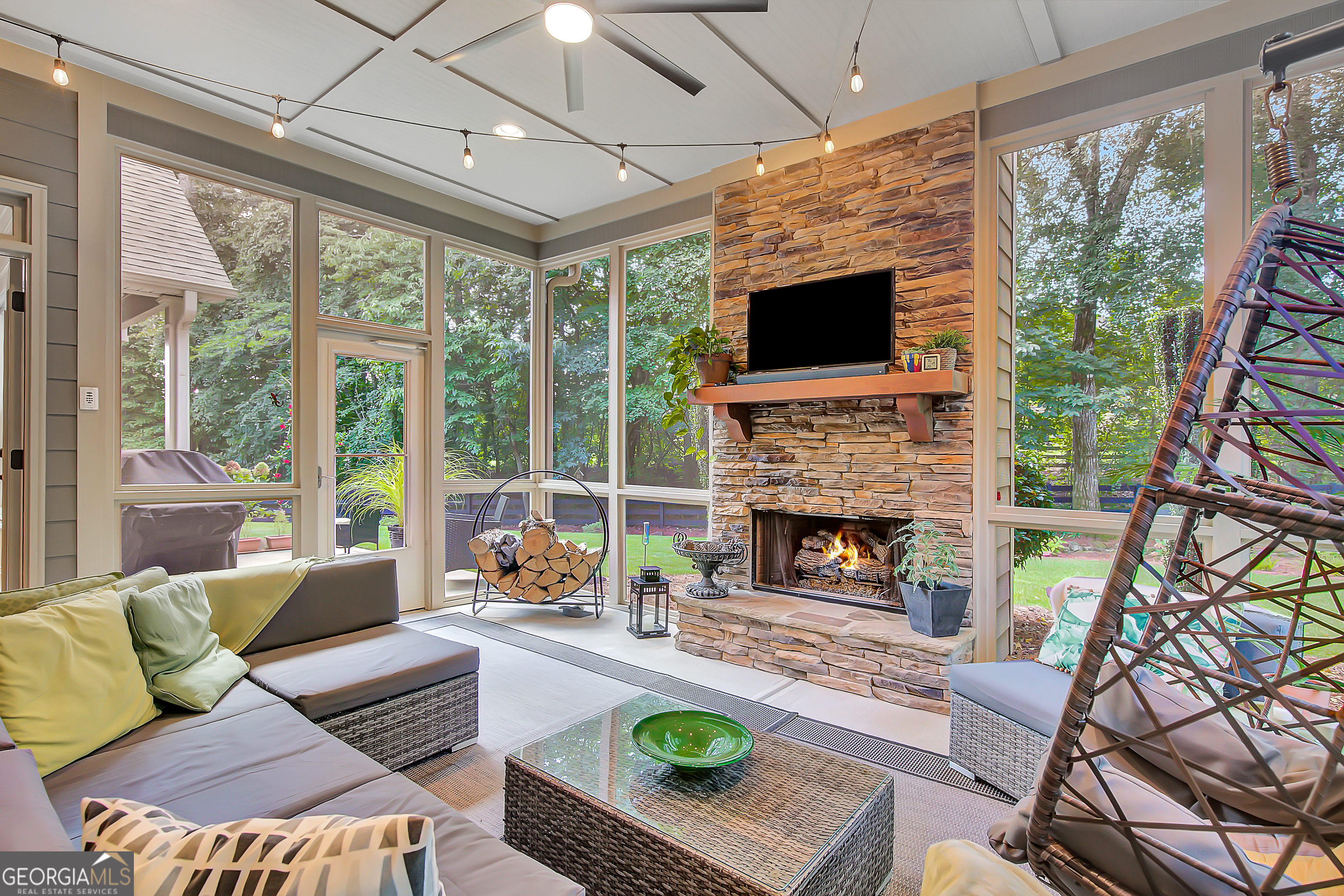 14 W Shore CT