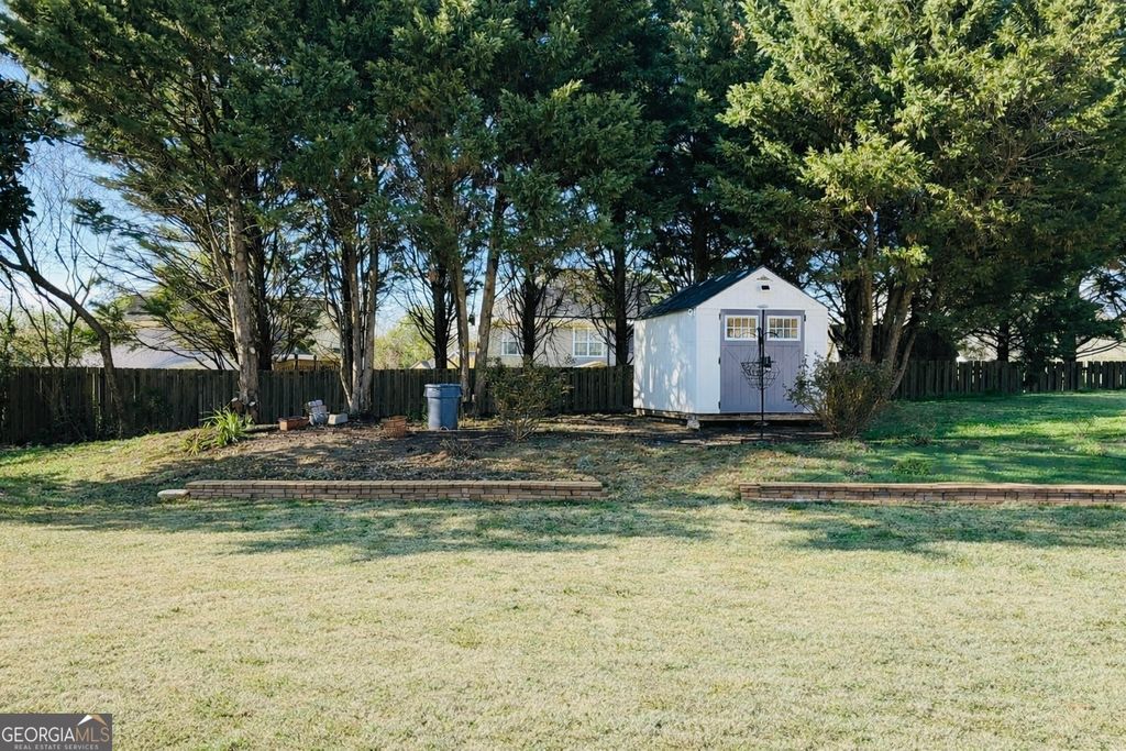 Photo of 970 James Ridge Drive, Lawrenceville, GA 30045 (MLS # 10674591)