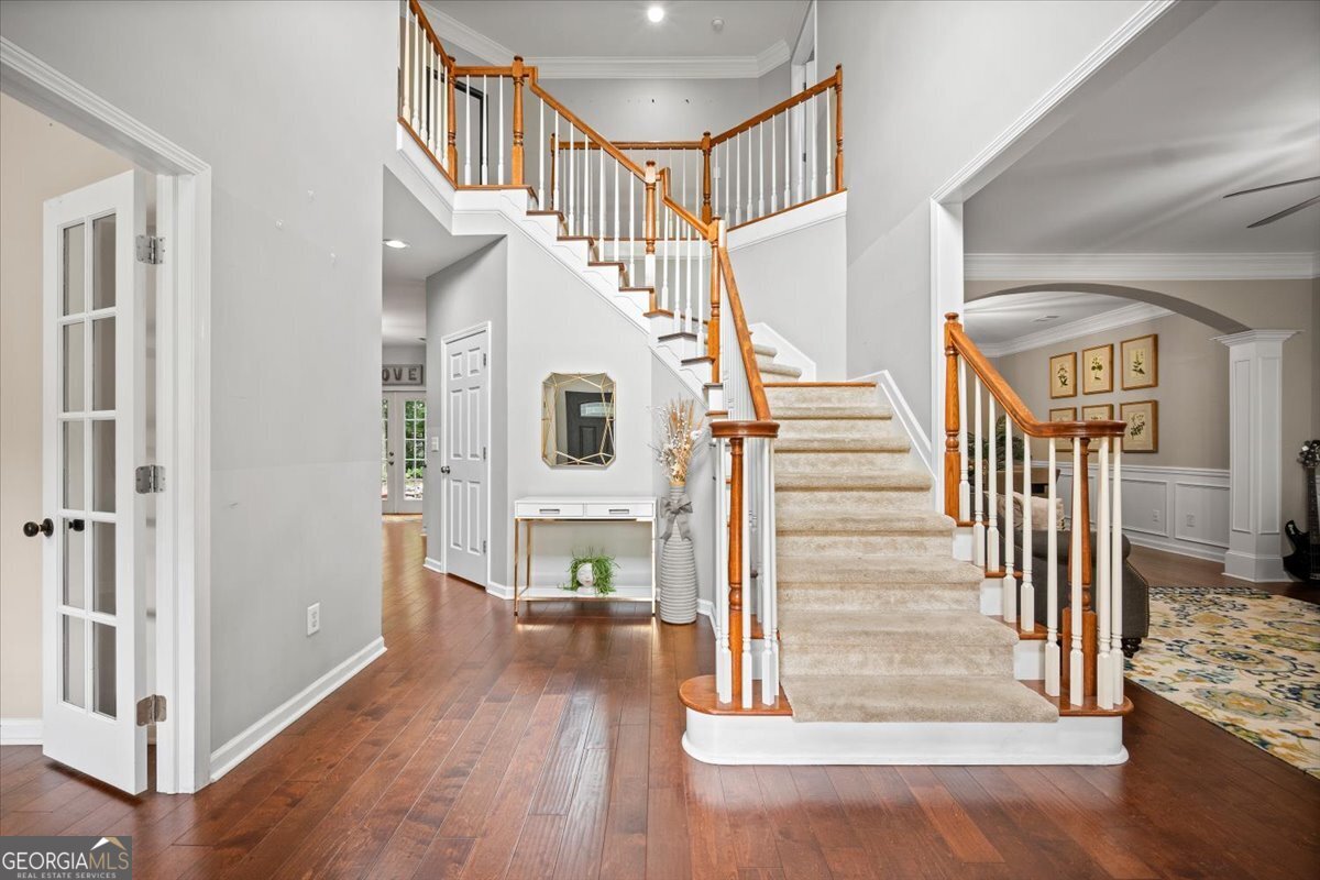380 Victorian LN