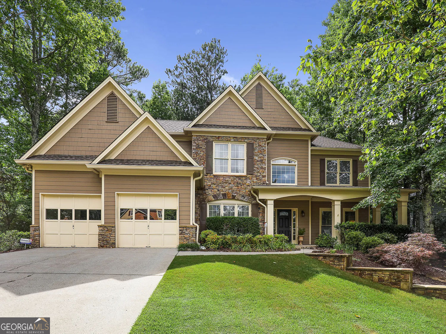 380 Victorian LN