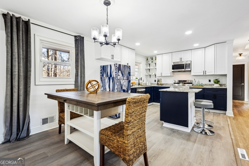 7994 Devonshire DR