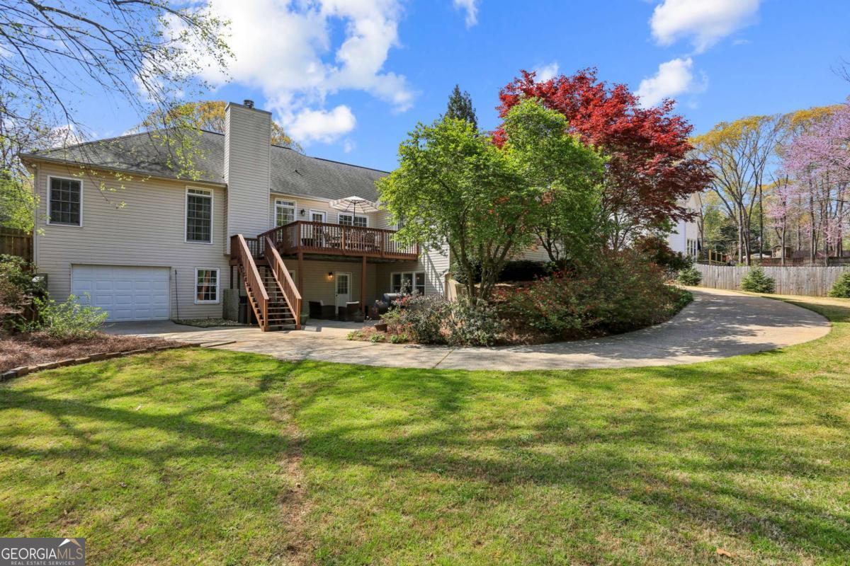 1104 Overland Park DR