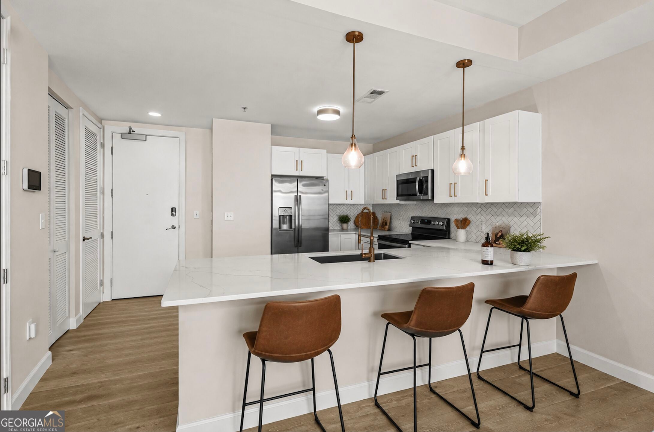711 Cosmopolitan DR NE 622