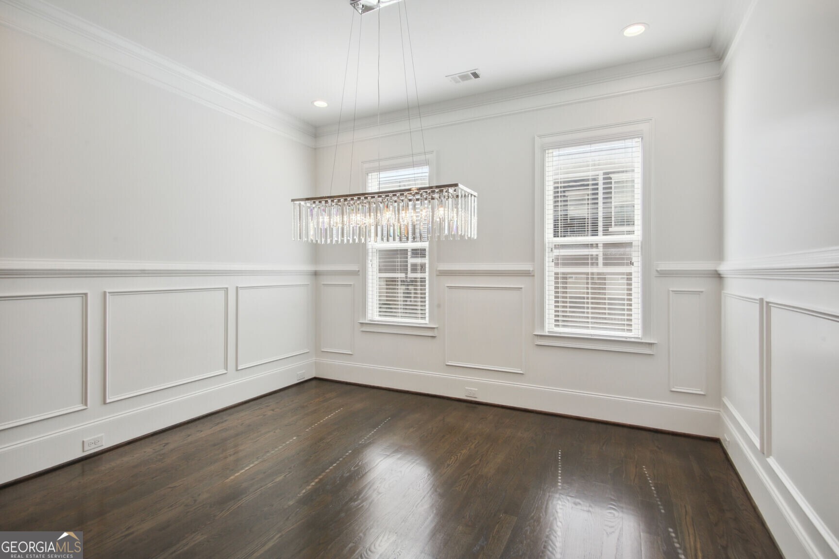333 Brownstones CIR NE