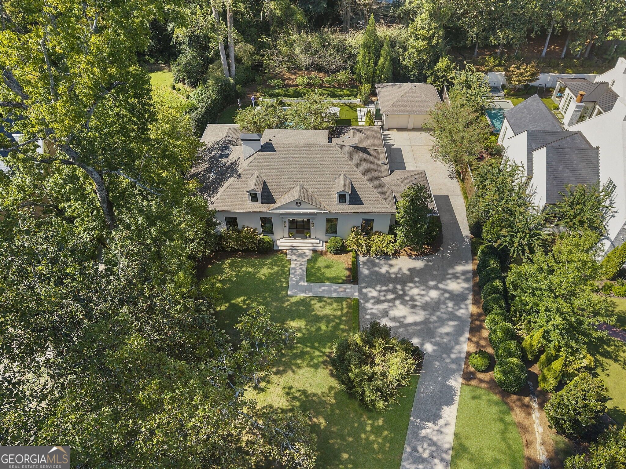 447 Valley RD