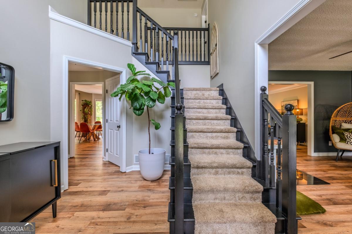 102 Woodsfield LN