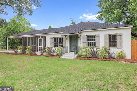 1302 E 53rd ST Savannah GA 31404