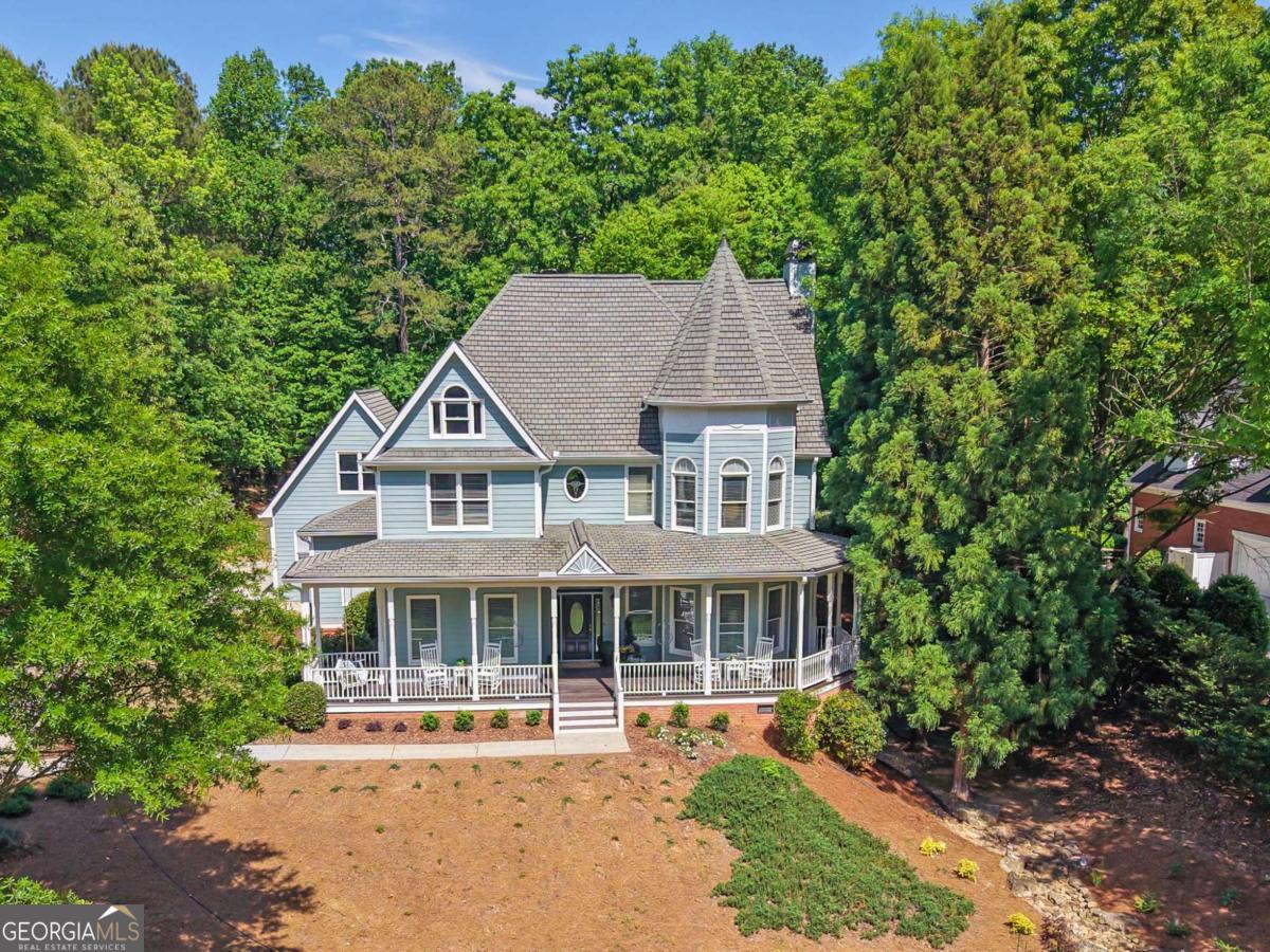 360 Coach House LN