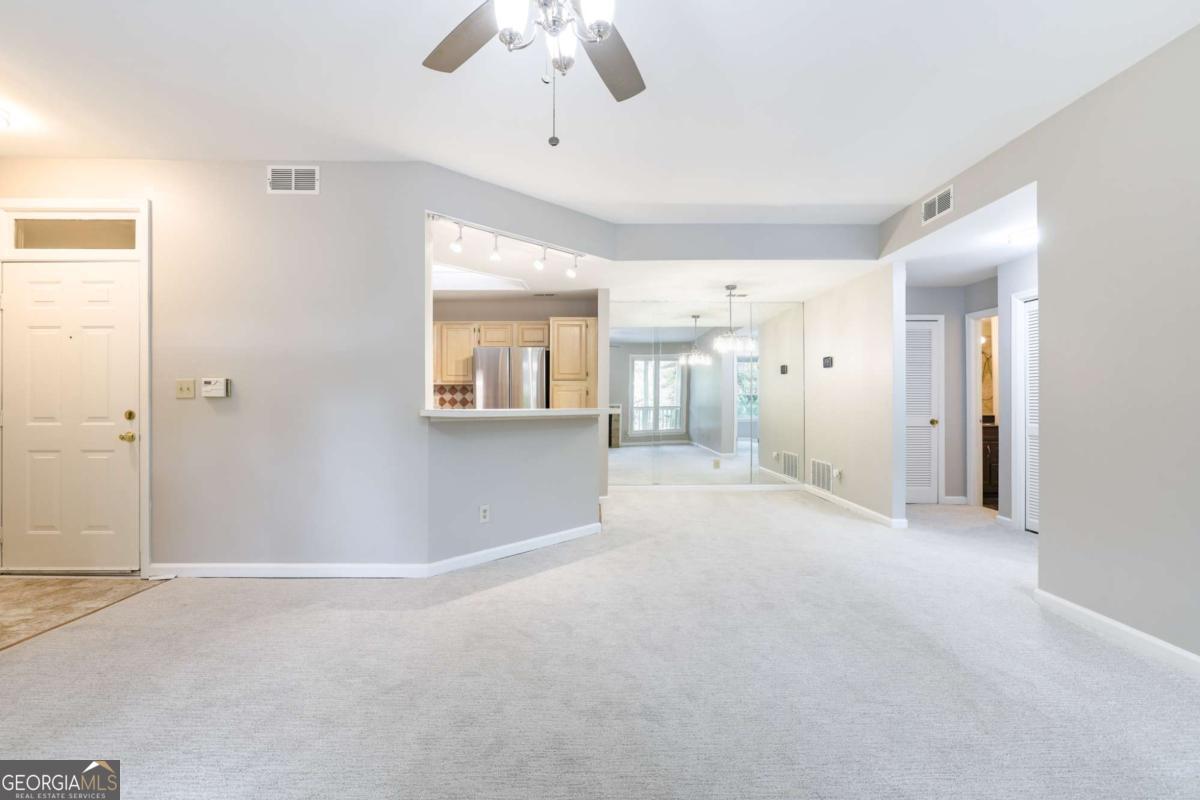 915 McGill Park AVE NE
