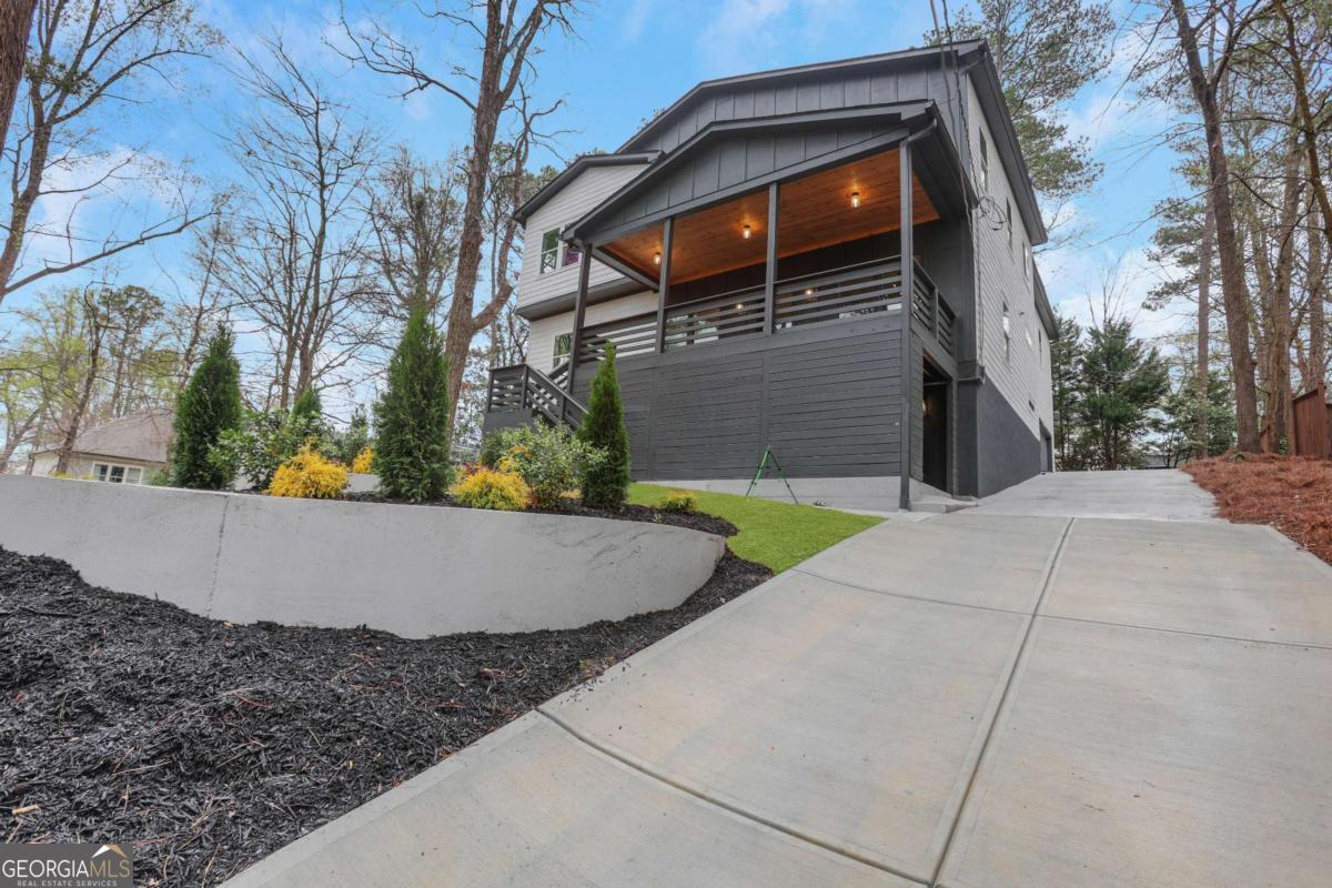 2497 Wawona DR