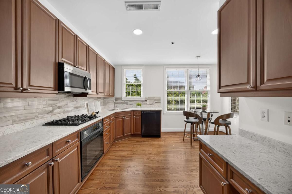 1735 Peachtree ST NE 327