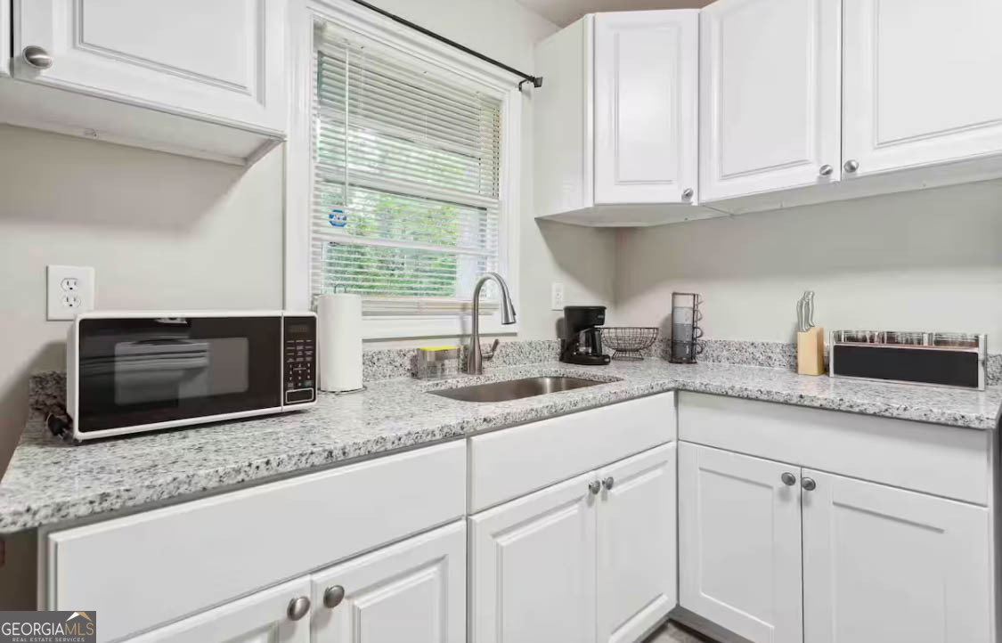 1082 Holly Cirlce CIR