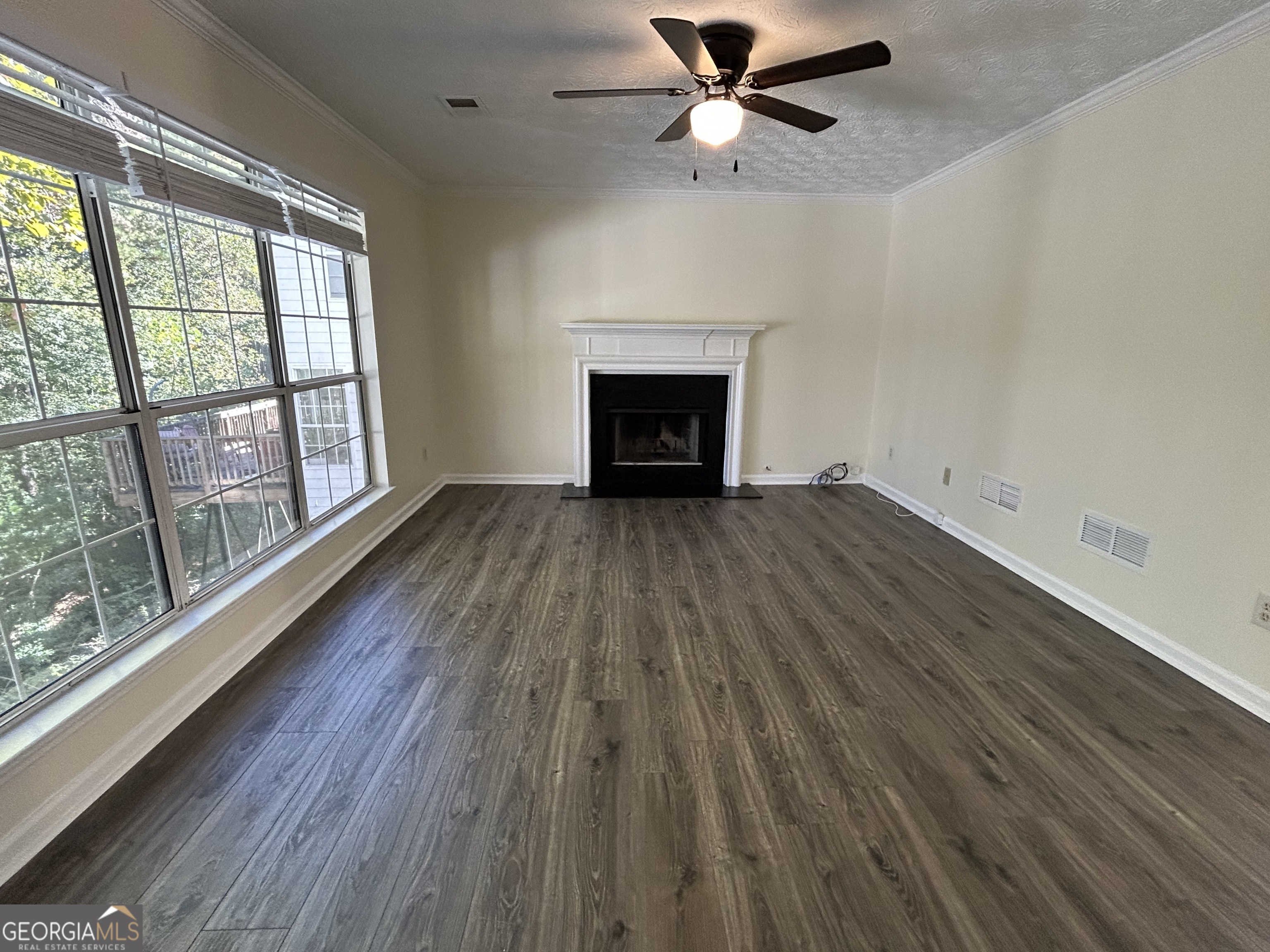 4800 Streamside DR