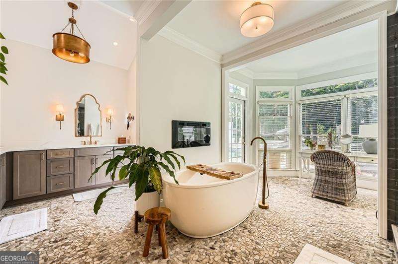 Atlanta Country Club - Residential
