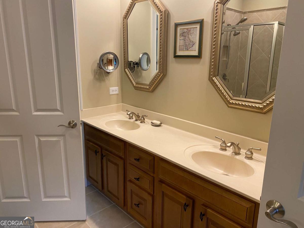 Olde Ivy at Vinings - Residential