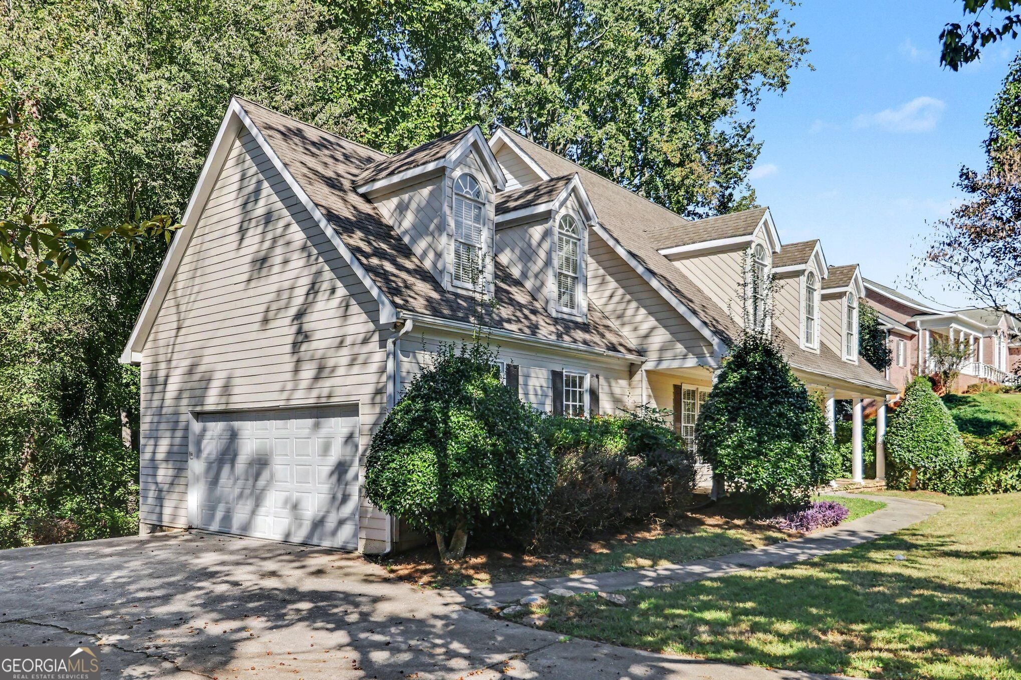 2260 Misty Oaks DR