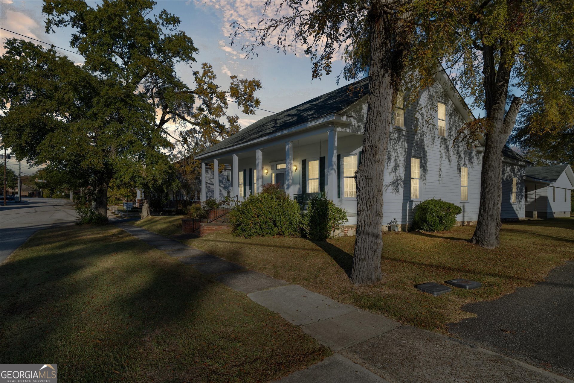 211 Main ST