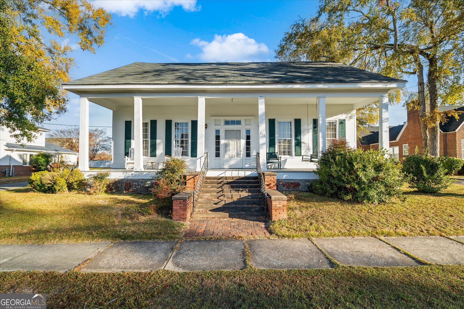 211 Main ST