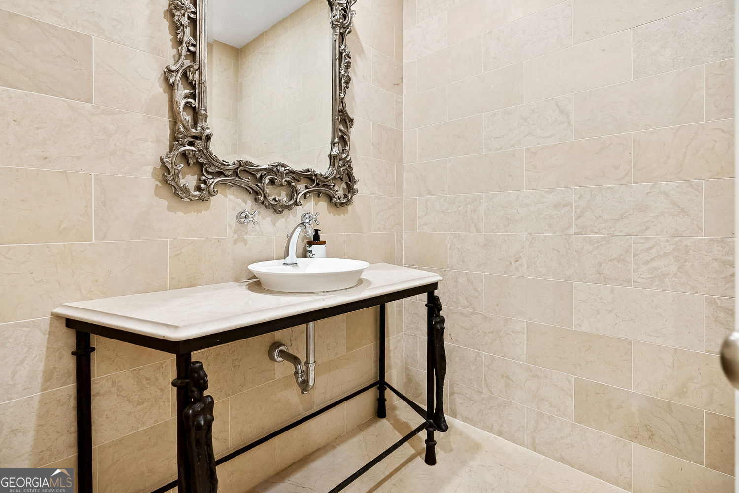 Atlanta, Georgia 30327, United States, 5 Bedrooms Bedrooms, ,7 BathroomsBathrooms,Residential,Active,250041