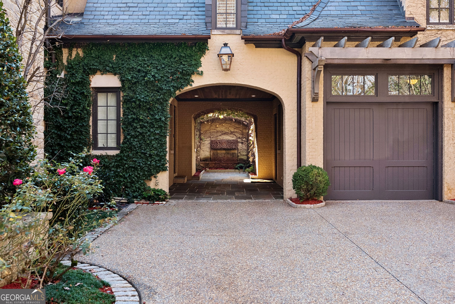 Atlanta, Georgia 30327, United States, 5 Bedrooms Bedrooms, ,7 BathroomsBathrooms,Residential,Active,250041