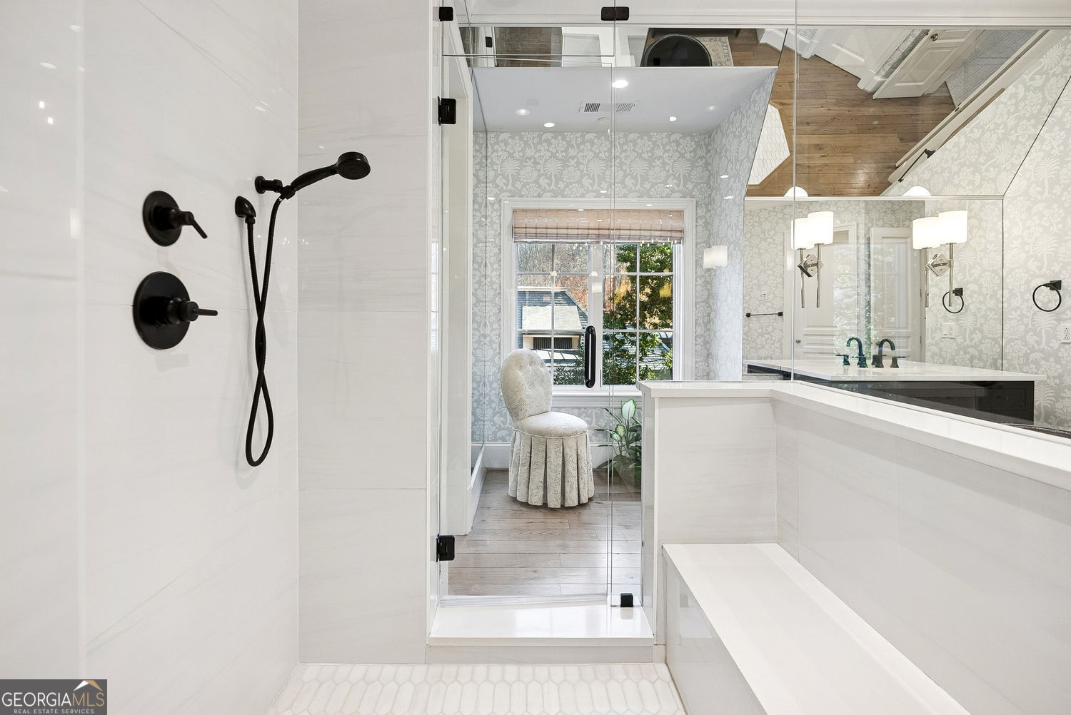 Atlanta, Georgia 30327, United States, 5 Bedrooms Bedrooms, ,7 BathroomsBathrooms,Residential,Active,250041