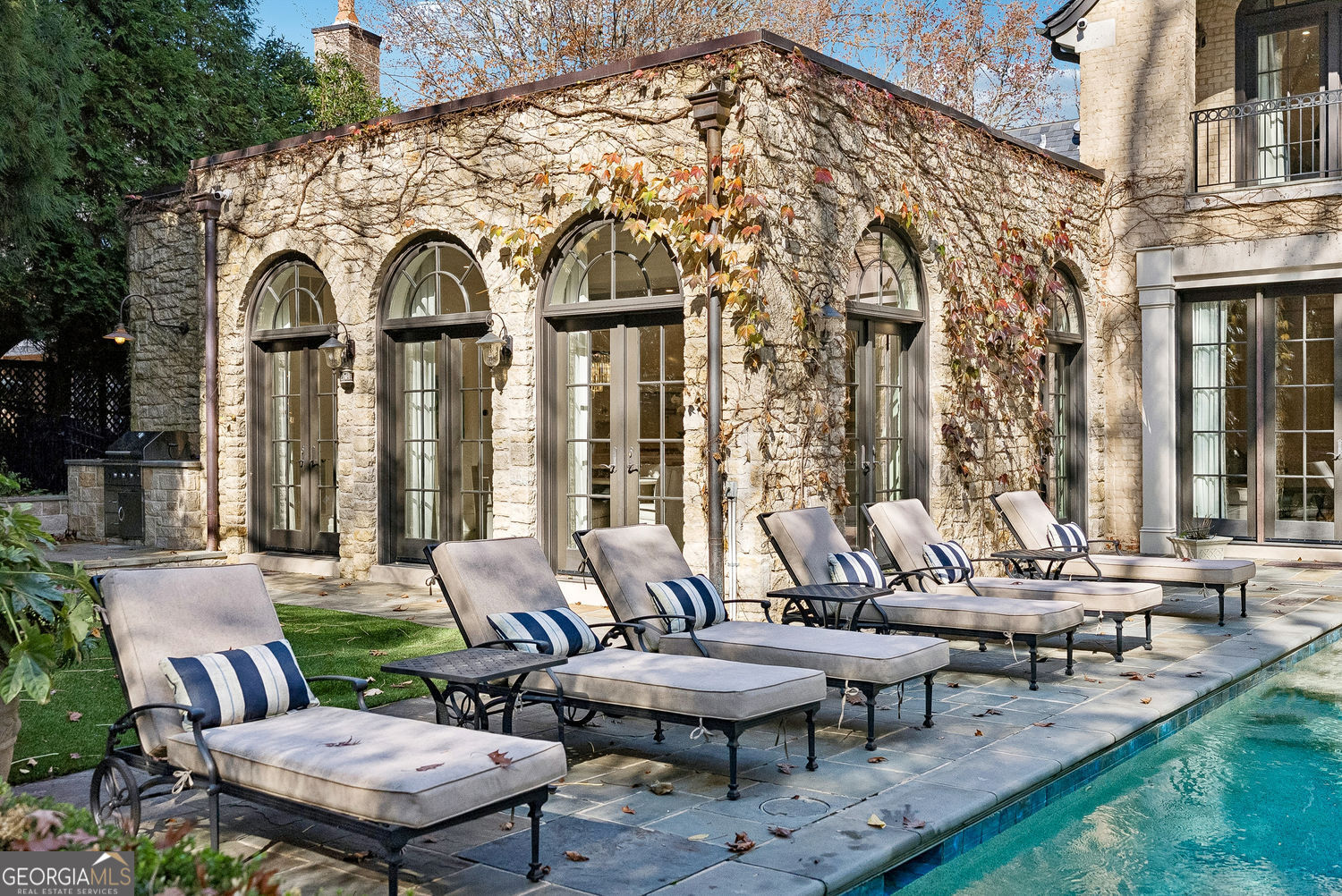 Atlanta, Georgia 30327, United States, 5 Bedrooms Bedrooms, ,7 BathroomsBathrooms,Residential,Active,250041