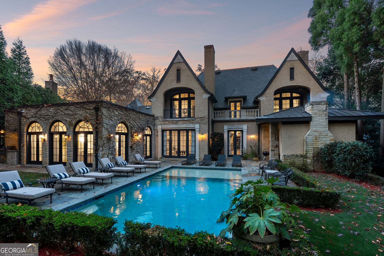 675 W Paces Ferry RD NW 13