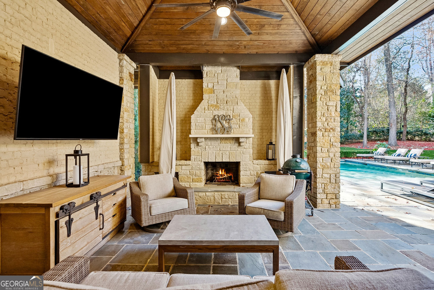 Atlanta, Georgia 30327, United States, 5 Bedrooms Bedrooms, ,7 BathroomsBathrooms,Residential,Active,250041