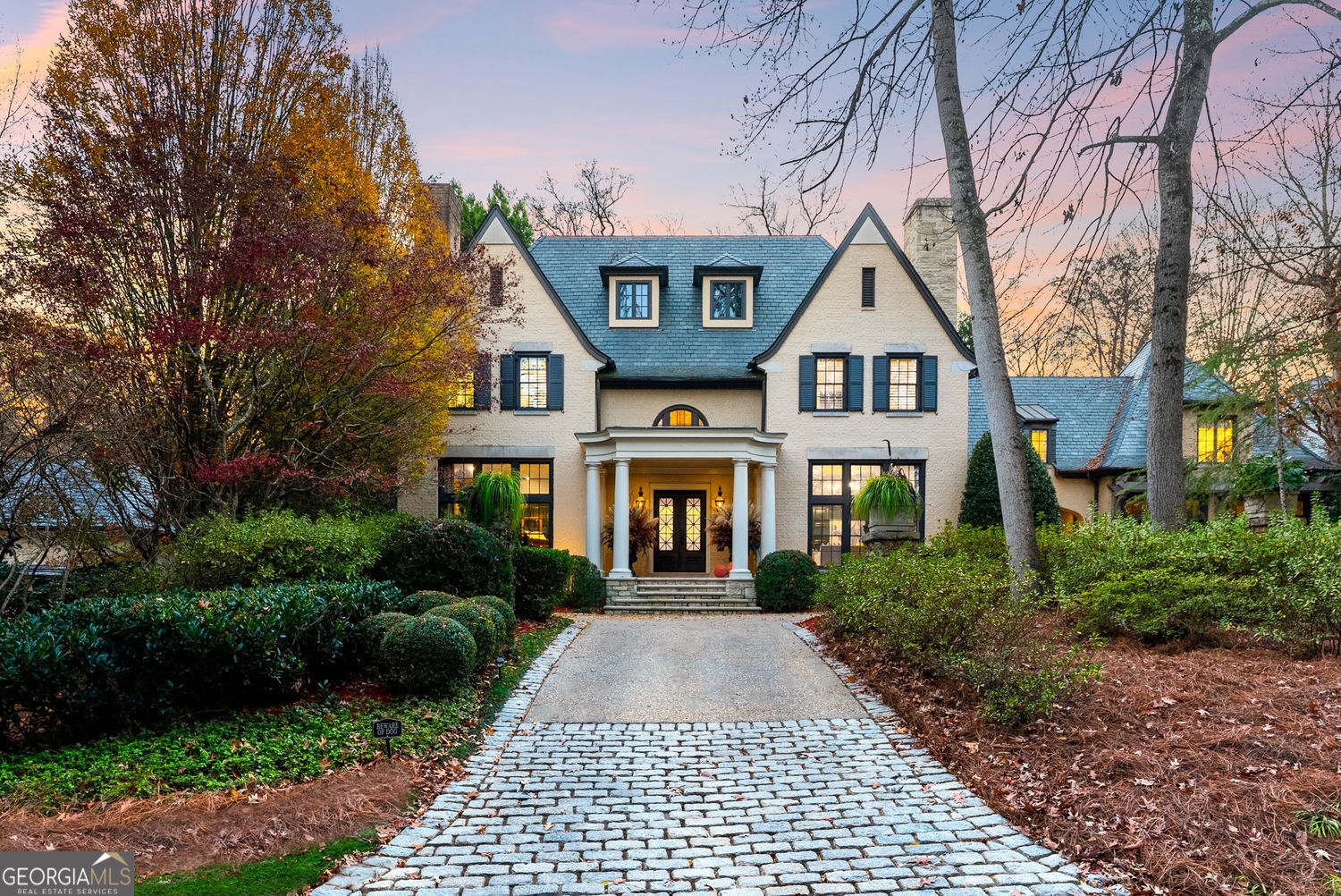 Atlanta, Georgia 30327, United States, 5 Bedrooms Bedrooms, ,7 BathroomsBathrooms,Residential,Active,250041