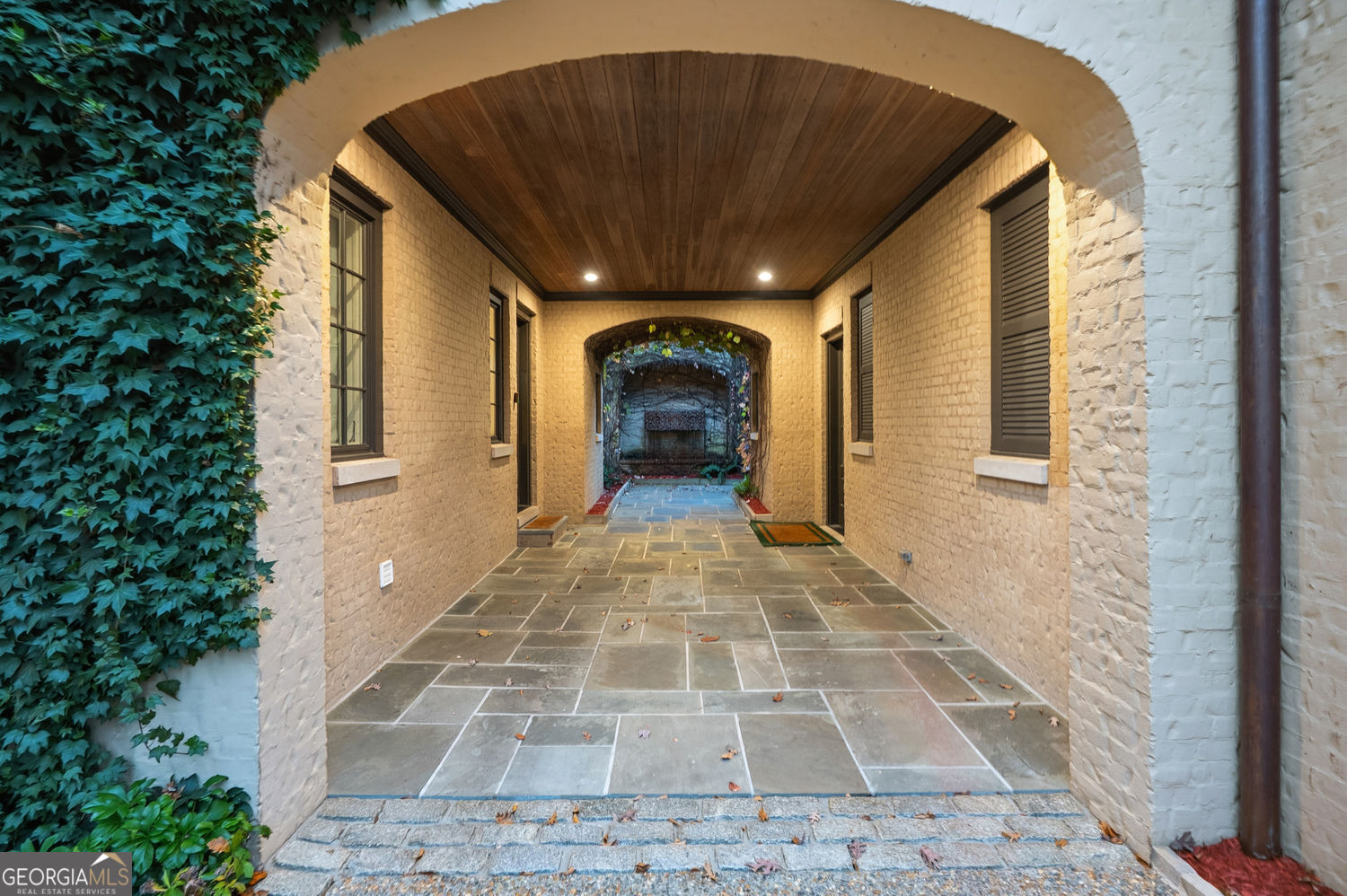 Atlanta, Georgia 30327, United States, 5 Bedrooms Bedrooms, ,7 BathroomsBathrooms,Residential,Active,250041