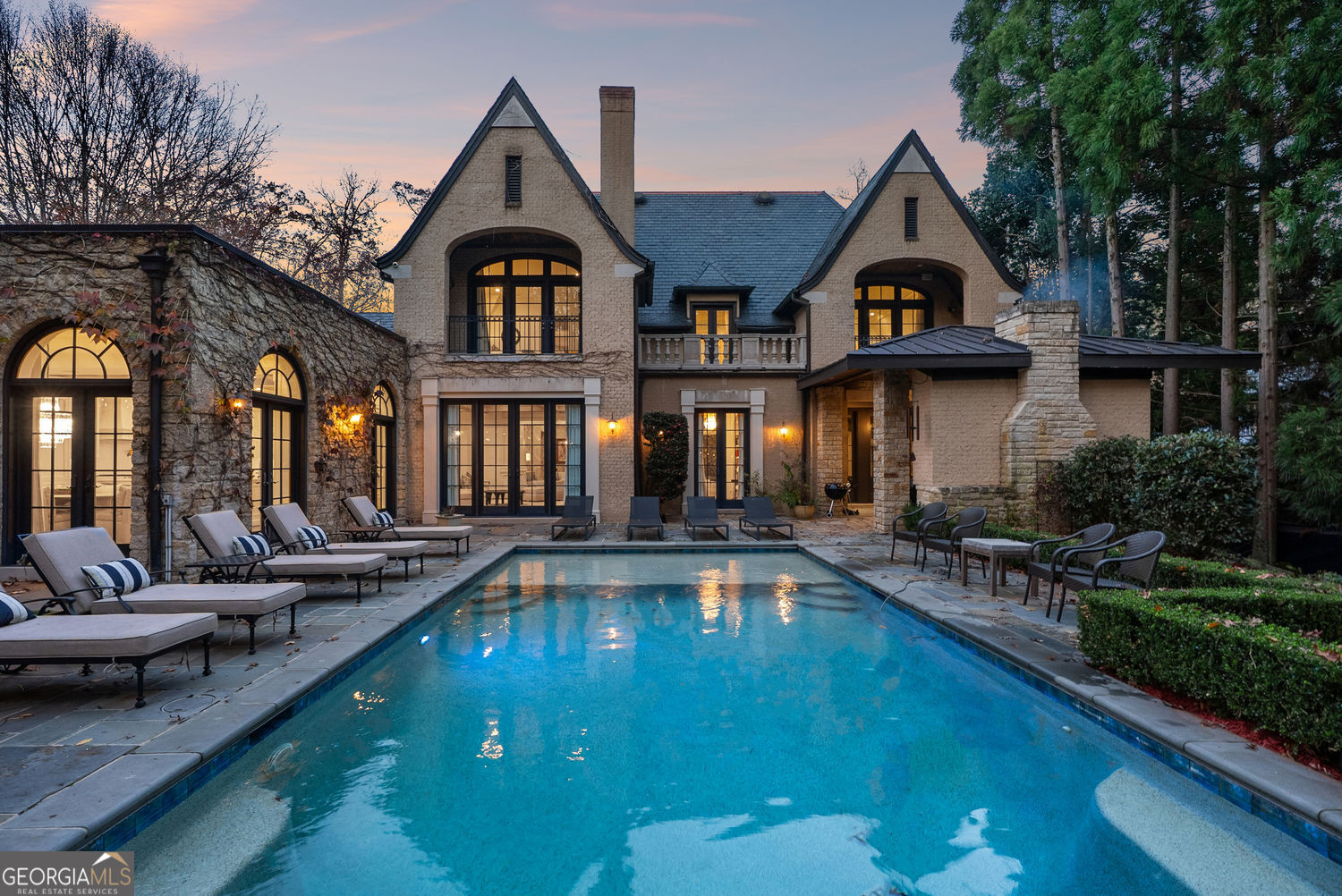 Atlanta, Georgia 30327, United States, 5 Bedrooms Bedrooms, ,7 BathroomsBathrooms,Residential,Active,250041